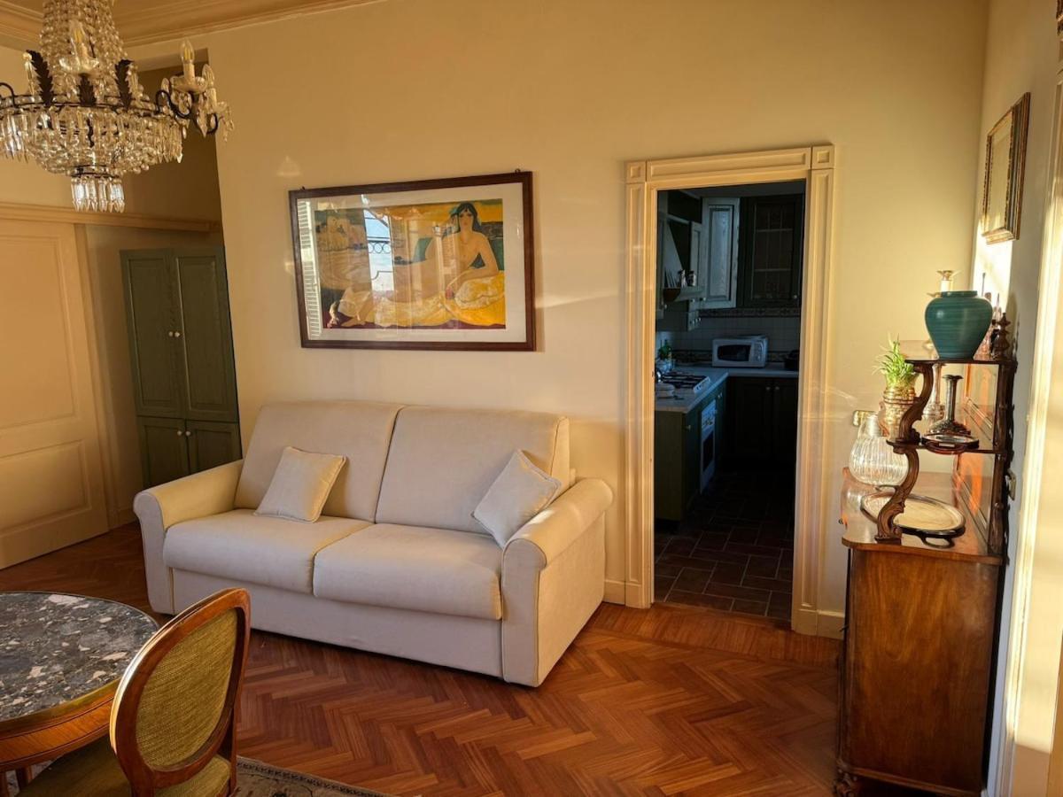 Apartment Terrace Of The Aureli *
